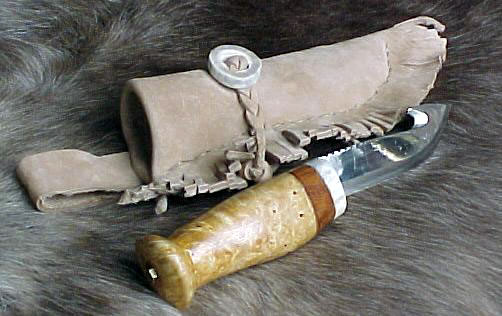 Le banc fustier : Couteau dépeceur manche bois de renne et loupe de bouleau